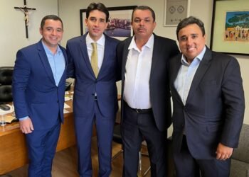 Tiago Pontes e Erivaldo Chagas cumprem agenda em Brasília