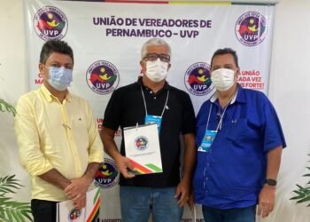 Vereadores representam Chã Grande em encontro estadual da UVP
