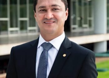 André Ferreira diz que Pernambuco tem “governo fraco” que “não tem feito nada por ninguém”; deputado acredita em vitória de Anderson Ferreira André Ferreira diz que Pernambuco tem “governo fraco” que “não tem feito nada por ninguém”; deputado acredita em vitória de Anderson Ferreira