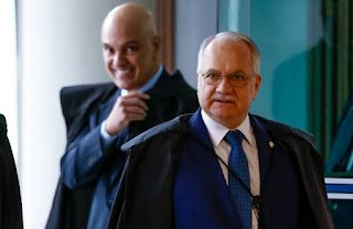 Alegando ano eleitoral, ministros do TSE rejeitam consulta da AGU sobre redução de preço dos combustíveis