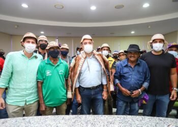 Sertanejos vêm ao Recife para declarar apoio a Danilo