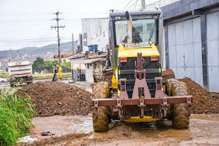 Ruas do entorno do bairro Alpes Suíços em Gravatá recebem manutenção nas vias
