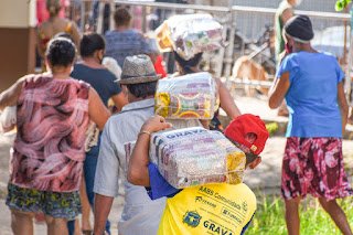 Mesa farta na Semana Santa: Prefeitura de Gravatá distribui 5 mil cestas básicas às famílias para famílias de baixa renda Mesa farta na Semana Santa: Prefeitura de Gravatá distribui 5 mil cestas básicas às famílias para famílias de baixa renda