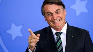 Bolsonaro anuncia fim da taxa extra e conta de luz pode ficar 20% mais barata