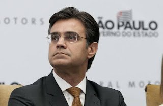 Passando a borracha? Rodrigo Garcia se apresenta como governador de SP sem citar Doria