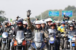 PT aciona TSE por motociata de Bolsonaro e pede aplicação de multa