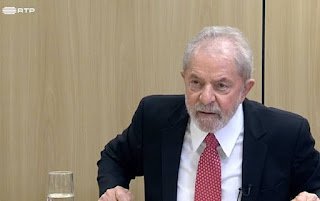 VÍDEO • Lula sugere que militância pressione parlamentares e familiares em suas casas; deputado manda resposta com arma na mão VÍDEO • Lula sugere que militância pressione parlamentares e familiares em suas casas; deputado manda resposta com arma na mão