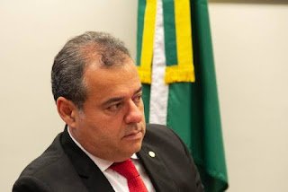 Opinião • O auxílio Brasil e as várias faces de Danilo Cabral – Por Ismael Alves