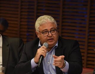 Milton Coelho no vagão da saudade em Carpina
