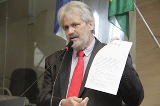 Vereador Osmar Ricardo protocola pedido de aumento do Auxílio Moradia pago pela Prefeitura do Recife