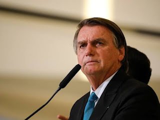 Bolsonaro decide processar Alexandre de Moraes por abuso de autoridade