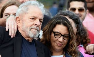 Lula e esposa testam positivo para covid-19 e ficarão em isolamento