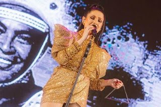 Vereador processa Juliette por propaganda eleitoral antecipada para Lula em show no São João de Caruaru
