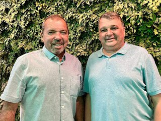 Hélio Guabiraba entrega Título de Cidadão do Recife para Seu Tito