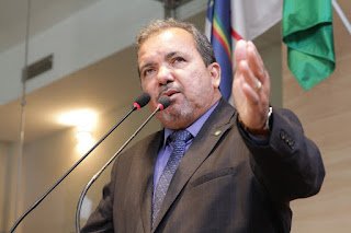 Assentos em locais preferenciais para alunos com TDA, TDAH e Dislexia poderão ser disponibilizados nas escolas