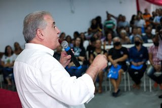Augusto Coutinho discute projetos e prioridades em Camaragibe