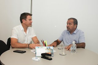 Durante reunião, Hélio Guabiraba e Felipe Carreras reafirmam parceira em defesa das comunidades