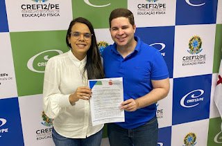 Déborah Leite assina compromisso com Conselho Regional de Educação Física