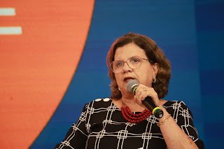 Teresa Leitão fala sobre economia em sabatina na Fecomércio