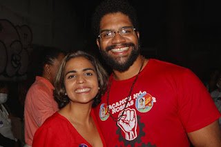 Candidata ao Senado Eugênia Lima (PSOL) recebe apoio do PCB em ato no Recife
