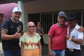 Charlles e Tiringa declaram que “não estão na política para fazer comédia”; dupla lançou candidatura coletiva de deputado federal