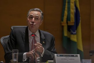 Após barrar piso da enfermagem, STF propõe aumento salarial para seus próprios ministros