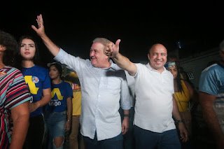 Augusto Coutinho recebe apoio do prefeito de Araçoiaba, Jogli Uchôa