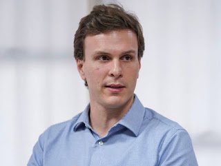 Miguel lamenta falecimento de Fernando Lucena