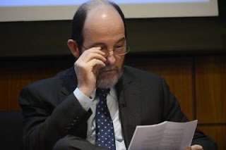 Novo governo passa por crise de credibilidade antes mesmo da posse