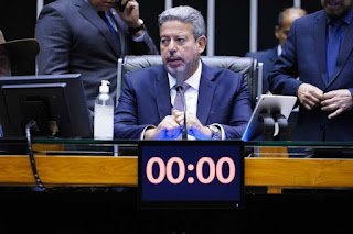 PT e PSB anunciam apoio à reeleição de Lira na presidência da Câmara