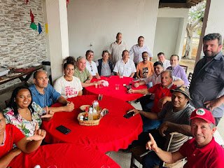 Eduardo da fonte discute fortalecimento da agricultura familiar com o dirigente nacional do MST em Pernambuco, Jaime Amorim