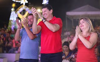 Simão Durando lança Natal Luz e garante que Petrolina será uma das principais rotas do turismo natalino