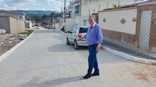 Pavimentação de rua solicitada por Neném de Uruçu chega na etapa final; vereador agradece pedido atendido pela prefeitura e reafirma compromisso com Gravatá