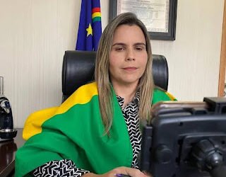 Justiça condena Clarissa Tércio a pagar R$ 10 mil para casal por transfobia e uso indevido de imagem; parlamentar diz que vai recorrer