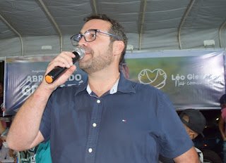 Léo Giestosa faz apelo ao Poder Executivo Municipal solicitando pavimentação da Rua Cláudio Coutinho; localidade do Bairro Área Verde recebeu a primeira edição do programa ‘Abraçando Gravatá’ Léo Giestosa faz apelo ao Poder Executivo Municipal solicitando pavimentação da Rua Cláudio Coutinho; localidade do Bairro Área Verde recebeu a primeira edição do programa ‘Abraçando Gravatá’