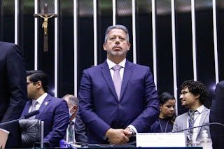 Com placar histórico, Arthur Lira é reconduzido à presidência da Câmara