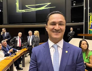 André Ferreira toma posse como o deputado mais votado do Nordeste