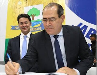 O Carnaval 2023 e a sutil alfinetada de Mano Medeiros em Anderson Ferreira