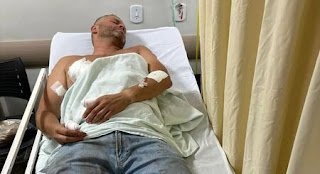 Prefeito de Barra Mansa-RJ é atacado por pitbull ao tentar salvar vizinho de ataque do cão; gestor foi hospitalizado Prefeito de Barra Mansa-RJ é atacado por pitbull ao tentar salvar vizinho de ataque do cão; gestor foi hospitalizado