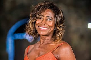 Luto • Morre a jornalista Glória Maria, ícone da TV Luto • Morre a jornalista Glória Maria, ícone da TV