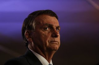 Sem foro privilegiado: Cármen Lucia manda pedidos de investigação contra Bolsonaro para a 1ª instância