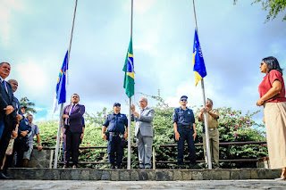 GRAVATÁ 130 ANOS: Tradicional hasteamento abriu programação especial de aniversário da cidade