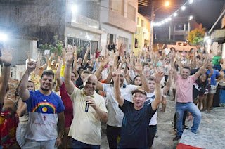Jantar solidário em homenagem ao Dia Internacional da Mulher reúne centenas de famílias em Pombos; evento é realizado anualmente por Daniel da Igreja