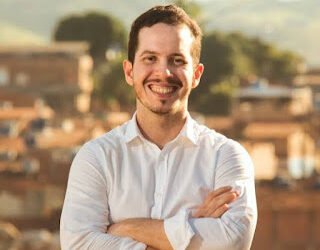 Após denúncia de André Carvalho, MPPE vai apurar suposta omissão da prefeitura de Vitória de Santo Antão sobre invasões em áreas verdes do município Após denúncia de André Carvalho, MPPE vai apurar suposta omissão da prefeitura de Vitória de Santo Antão sobre invasões em áreas verdes do município