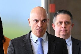 Moraes manda PF ouvir Bolsonaro sobre os atentados de 8 de janeiro