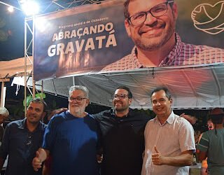 Programa Abraçando Gravatá reúne multidão no Bairro do Caic; evento promovido por Léo Giestosa é prestigiado por Aldo Lamassa, Fernando Albuquerque e Júnior Darita