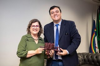 Em Brasília, Dr. Neto busca conquistas para Riacho das Almas e promove artesanato riachense