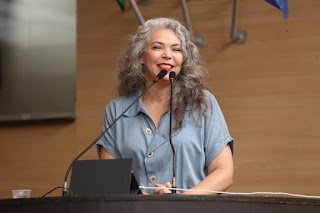 Liana Cirne: “Que felicidade ter novamente um presidente de verdade no poder”