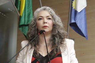 “Professores de Caruaru já haviam alertado”, diz Liana Cirne sobre greve na educação