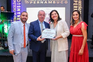 Gravatá: prefeito Joselito Gomes recebe prêmio Gestão de Excelência Pernambuco